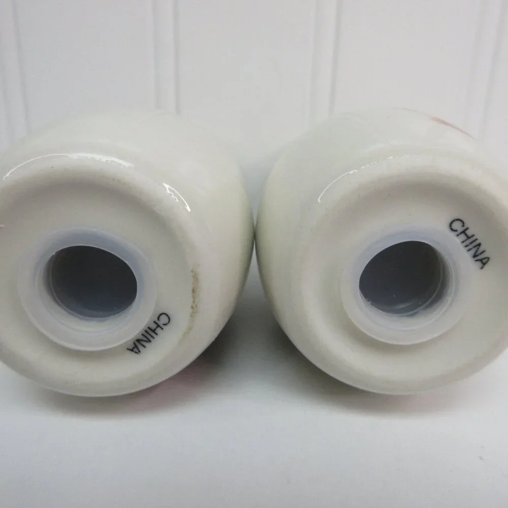 Pioneer Woman Painted Meadow Salt Shakers Acacia Wood Base Floral White